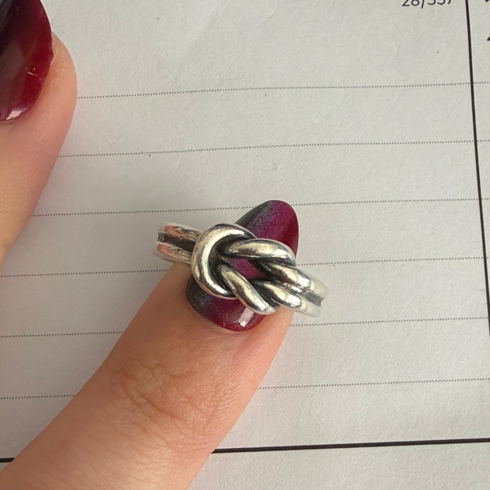 James Avery Retired Silver Knot Ring - Picture 2 of 6